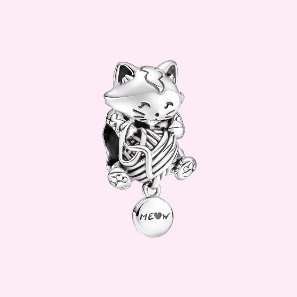 Charm Gatito y Bola de Estambre